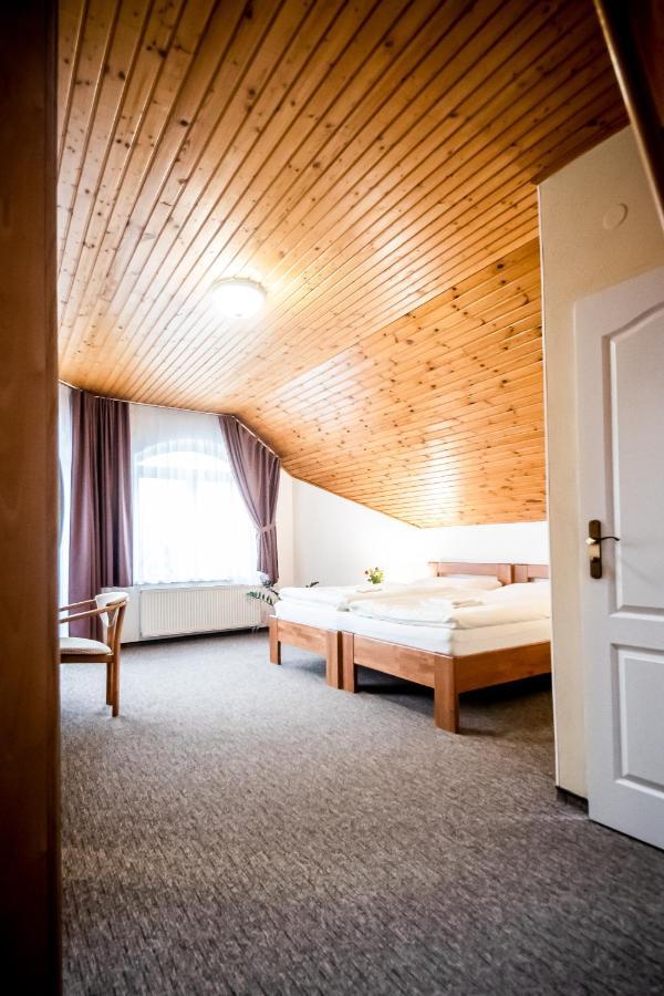 Hotel Squash Centrum Prievidza Exterior foto