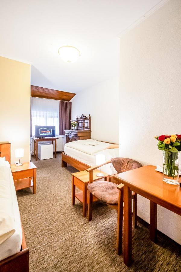 Hotel Squash Centrum Prievidza Exterior foto