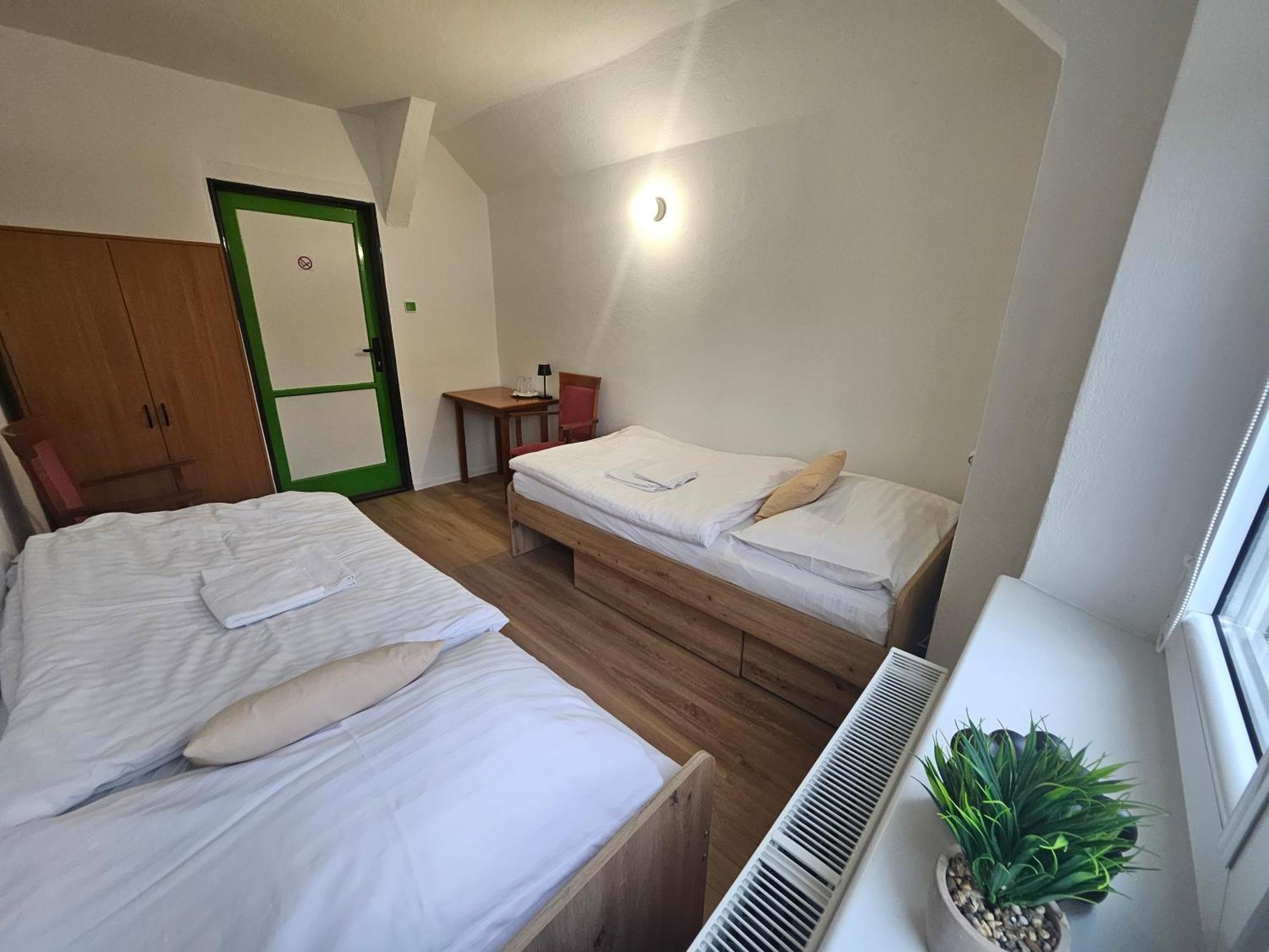 Hotel Squash Centrum Prievidza Quarto foto